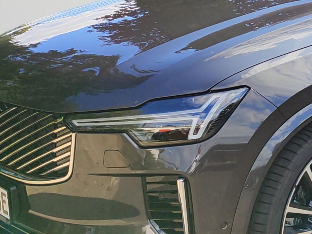 Volvo XC90 2025