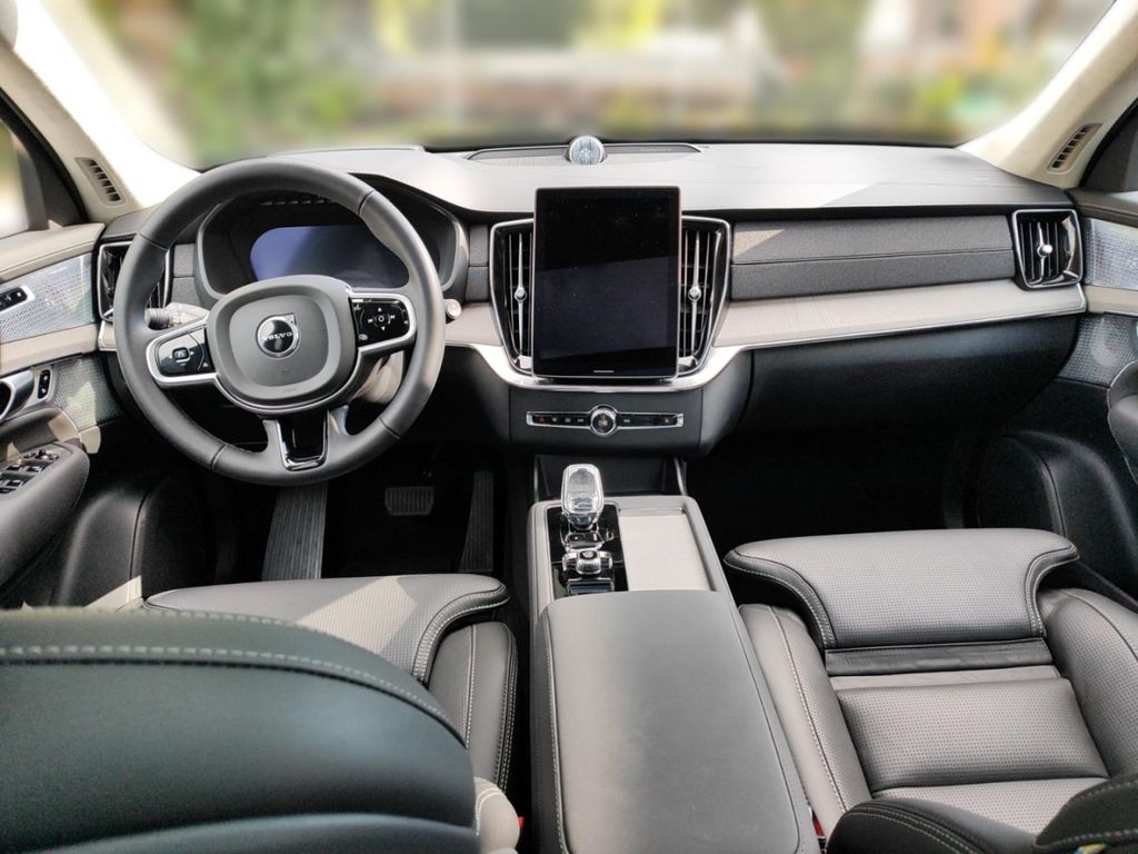 Volvo XC90 2025