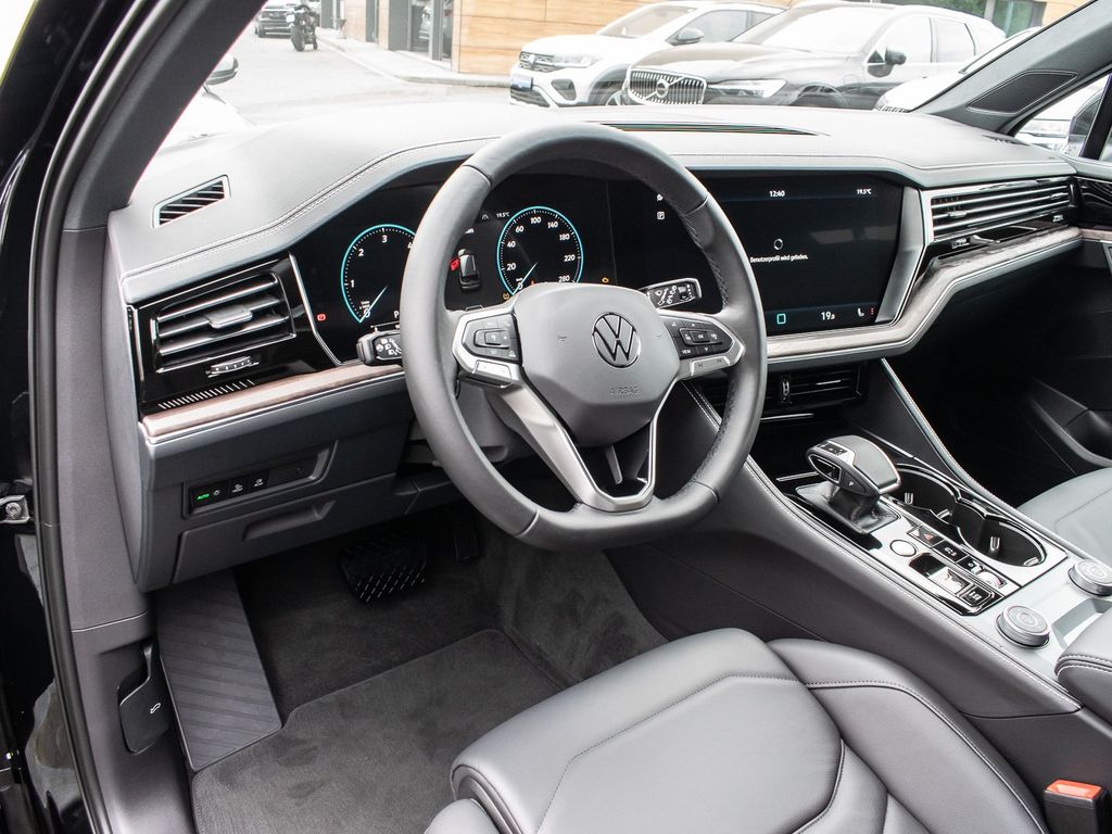 Volkswagen Touareg 2025