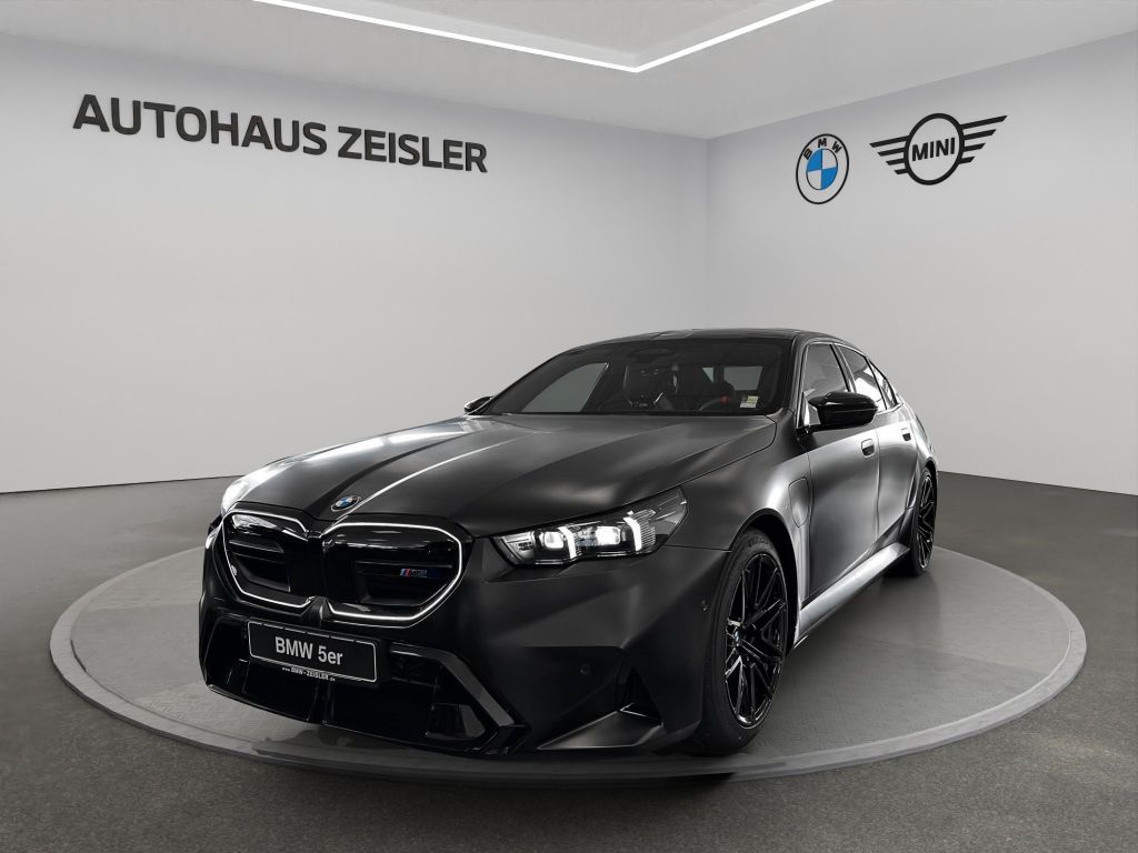 BMW M5 2025