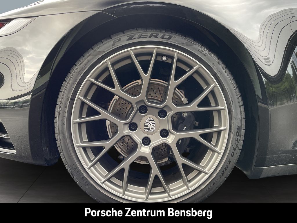 Porsche 992 2024