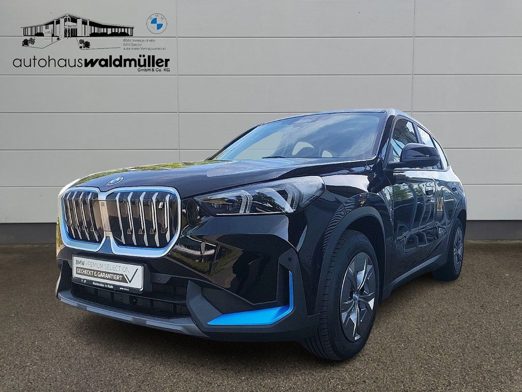 BMW iX1 2023