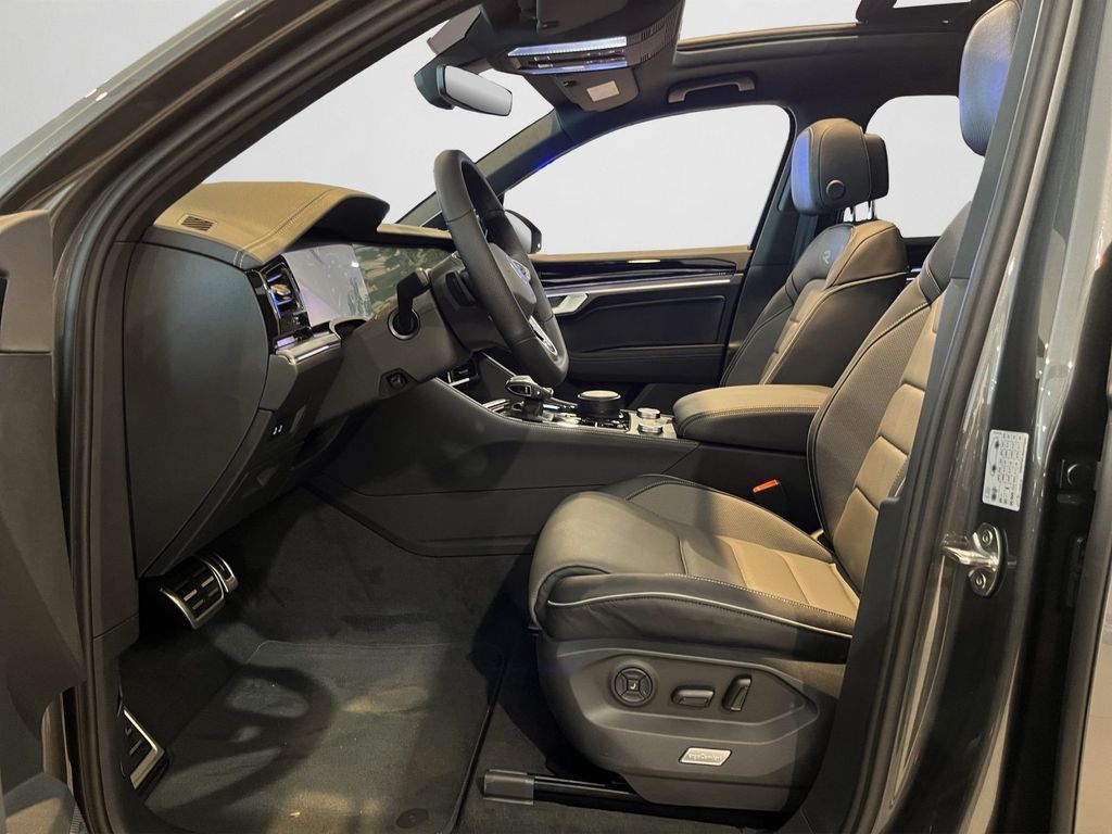 Volkswagen Touareg 2025