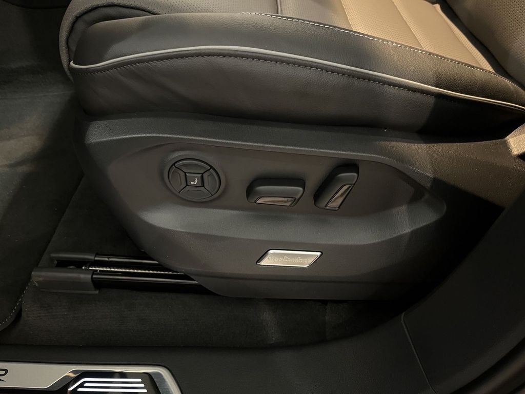 Volkswagen Touareg 2025