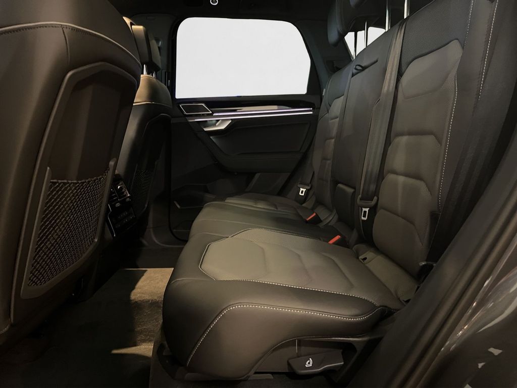 Volkswagen Touareg 2025