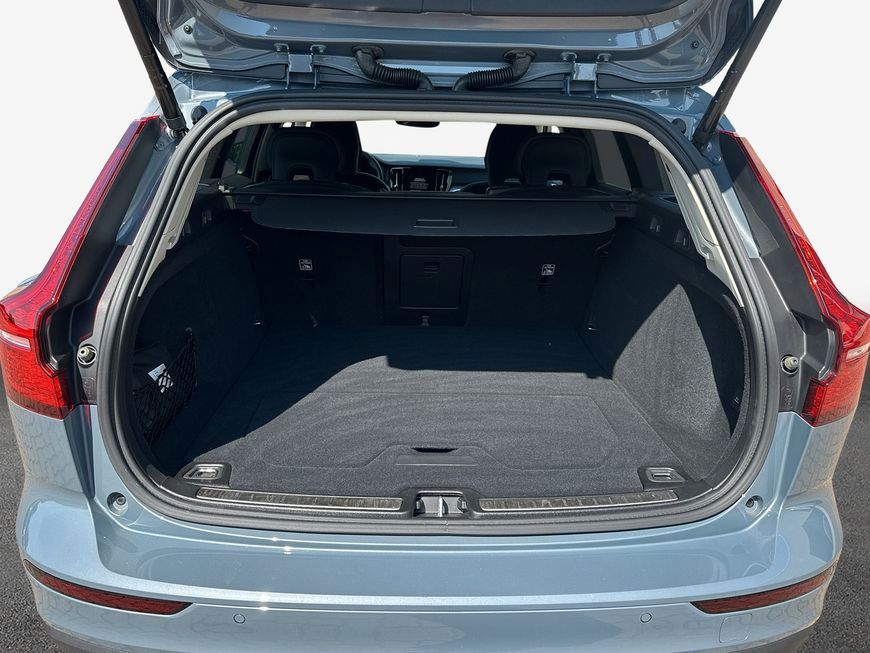Volvo V60 2024