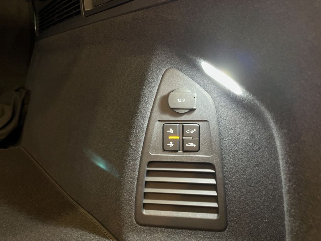 Volkswagen Touareg 2025