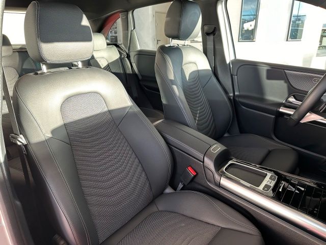 Mercedes-Benz B 200 2023