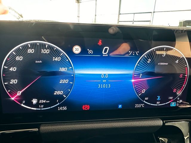Mercedes-Benz B 200 2023