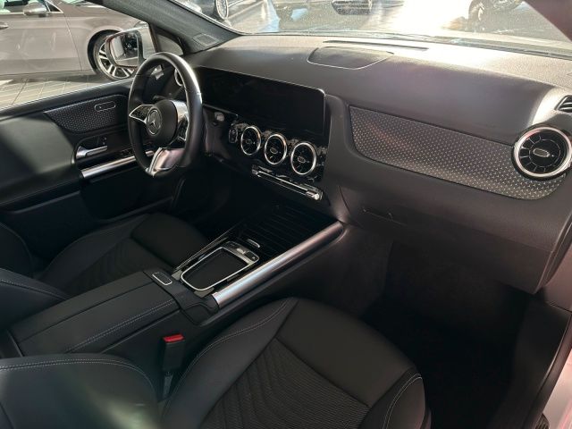 Mercedes-Benz B 200 2023