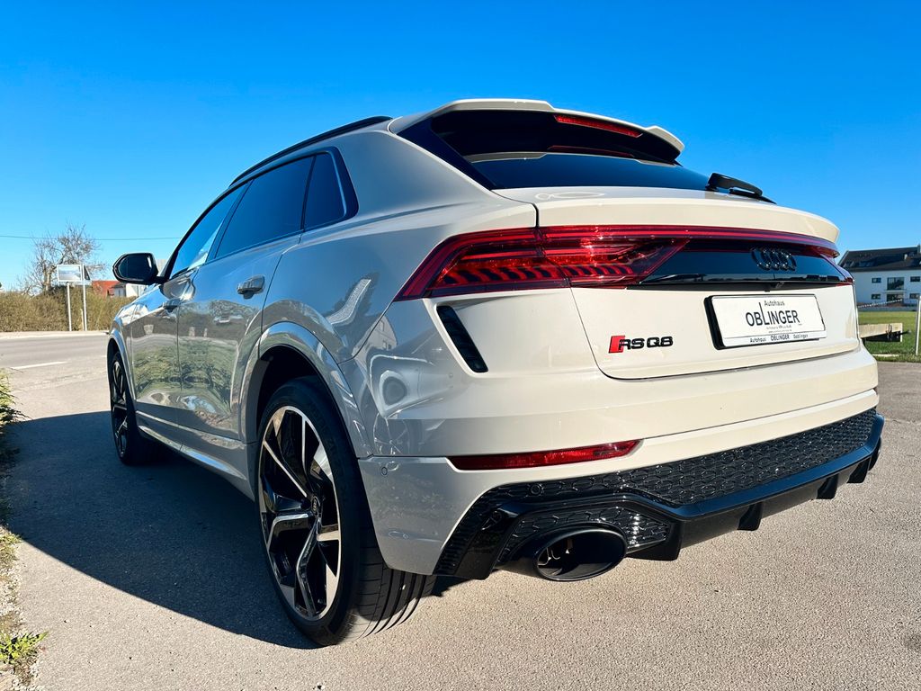 Audi RSQ8 2024