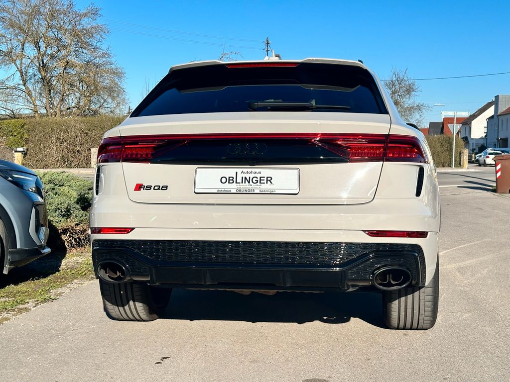 Audi RSQ8 2024