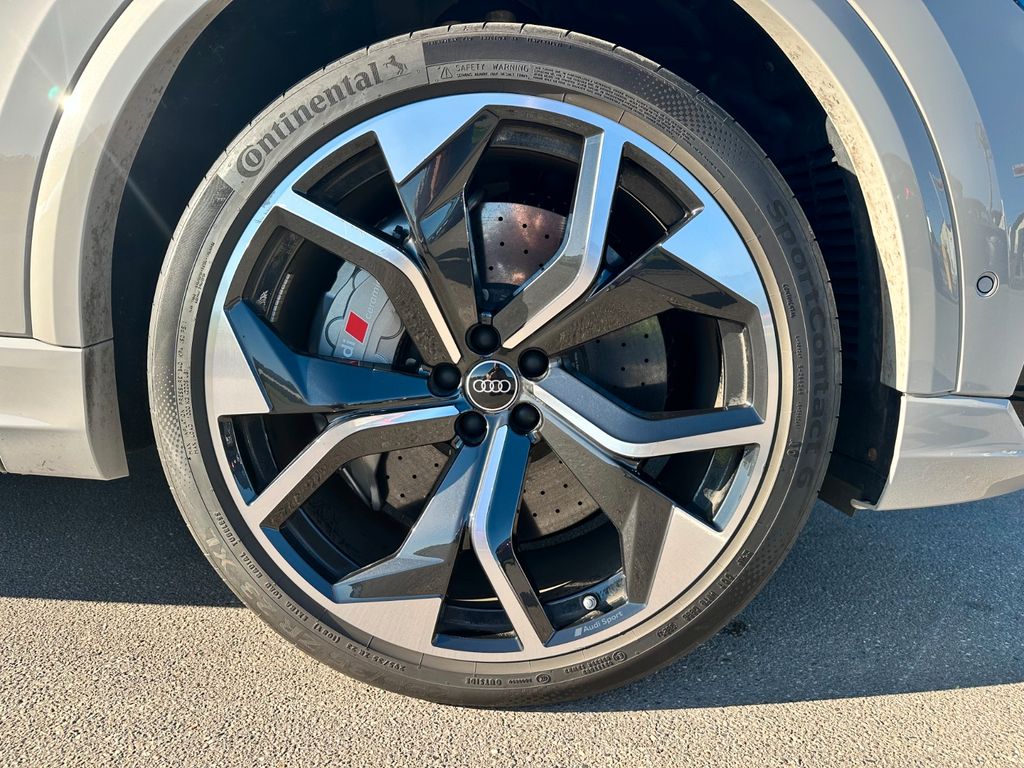 Audi RSQ8 2024