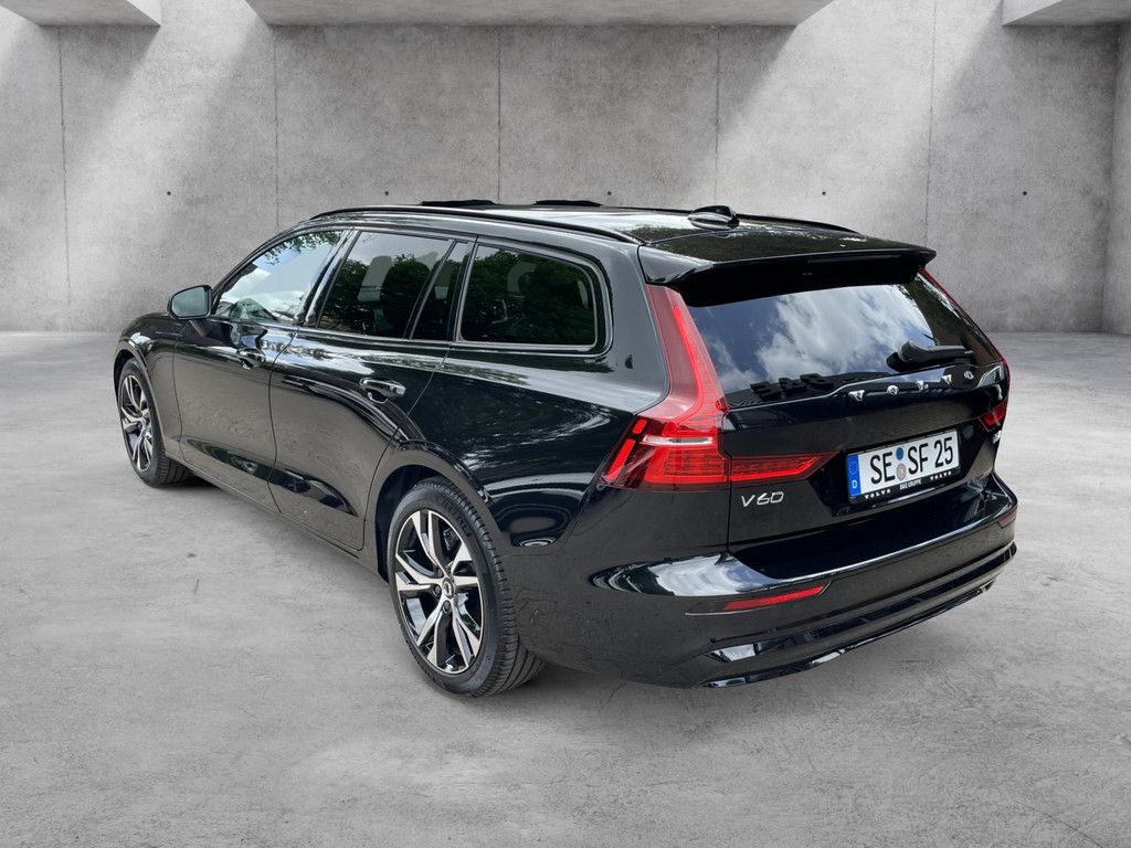 Volvo V60 2025
