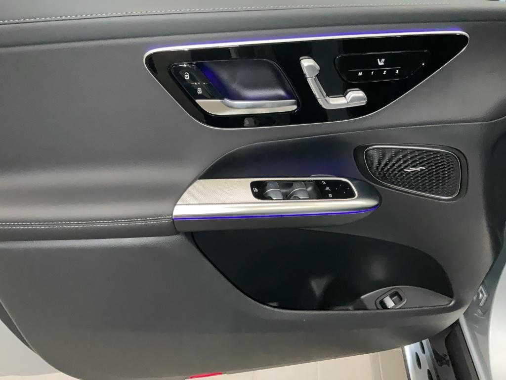 Mercedes-Benz GLC 300 2025