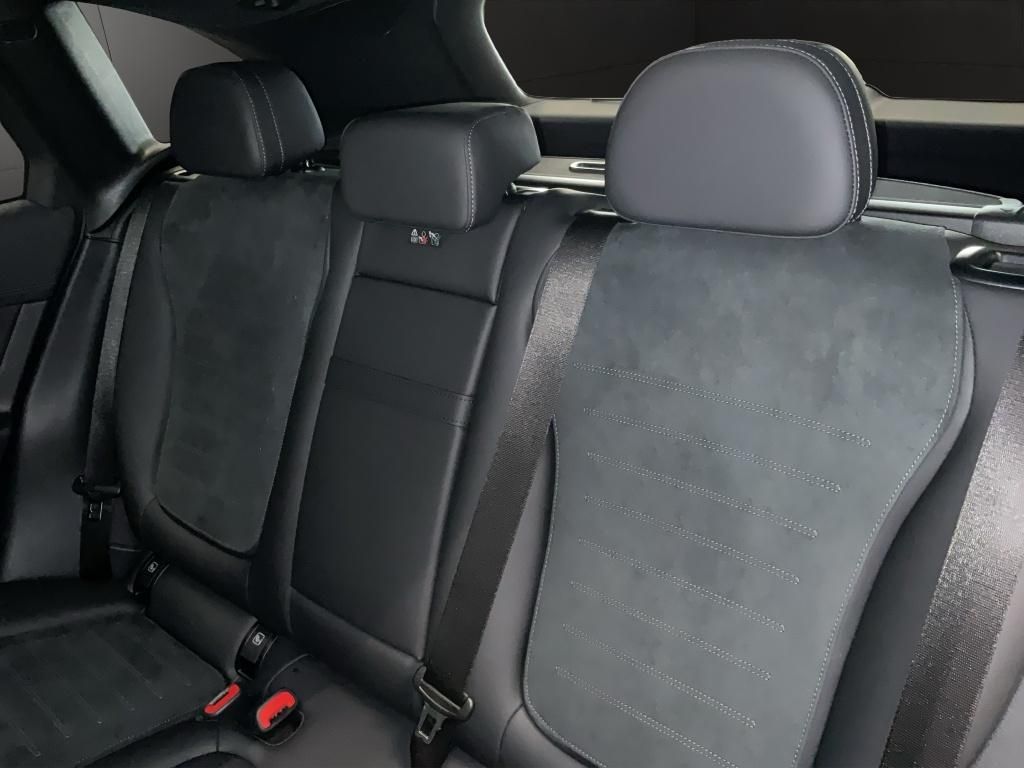 Mercedes-Benz GLC 300 2025