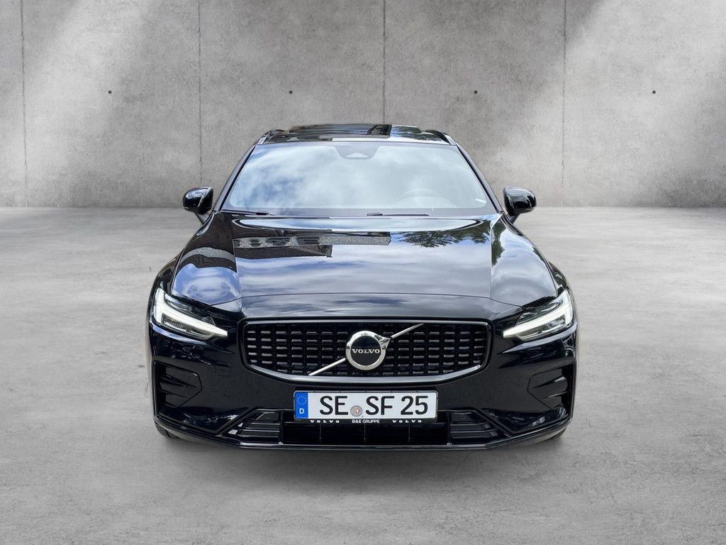 Volvo V60 2025