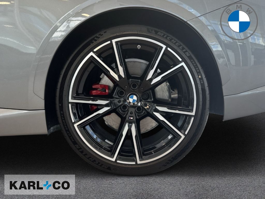 BMW M240i
