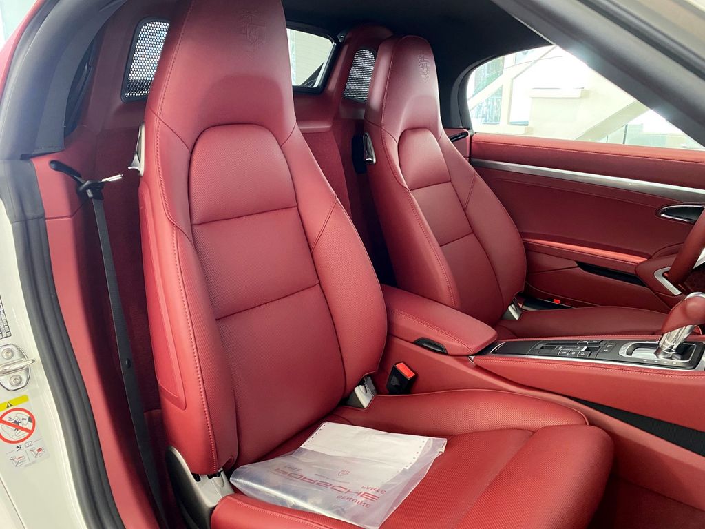 Porsche Boxster 2024