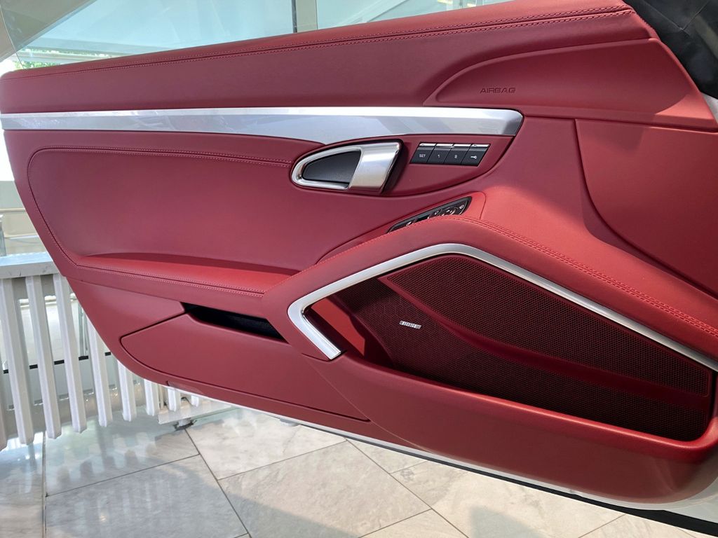 Porsche Boxster 2024