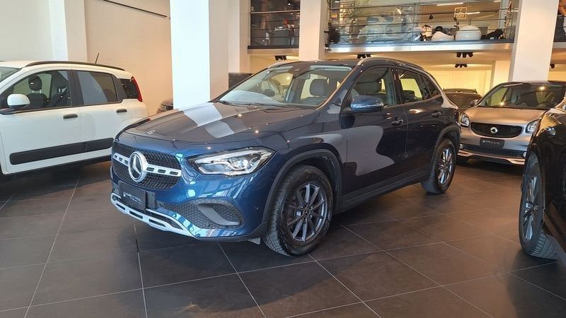 Mercedes-Benz GLA 200 2021