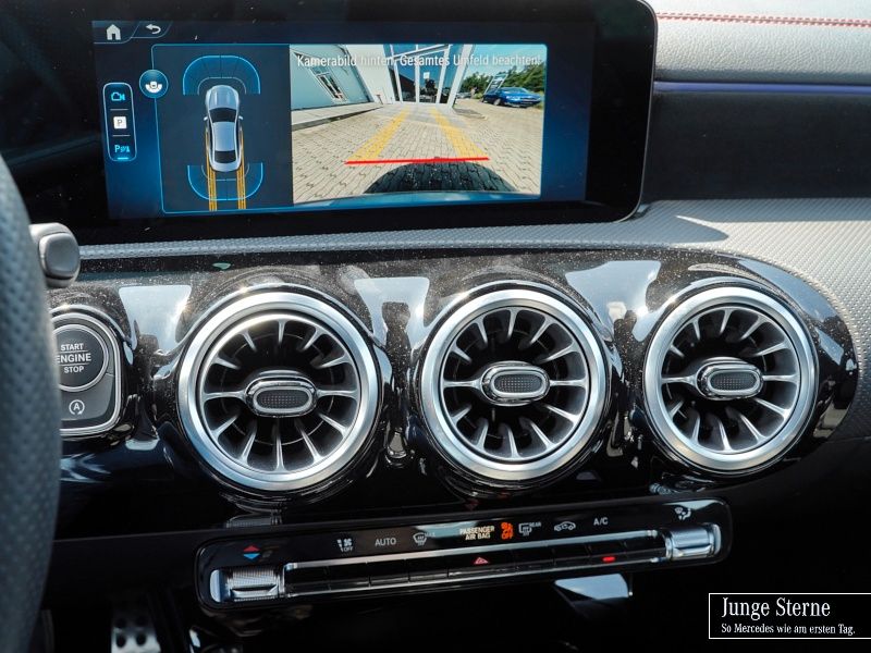 Mercedes-Benz CLA 180 2024