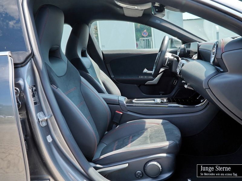 Mercedes-Benz CLA 180 2024