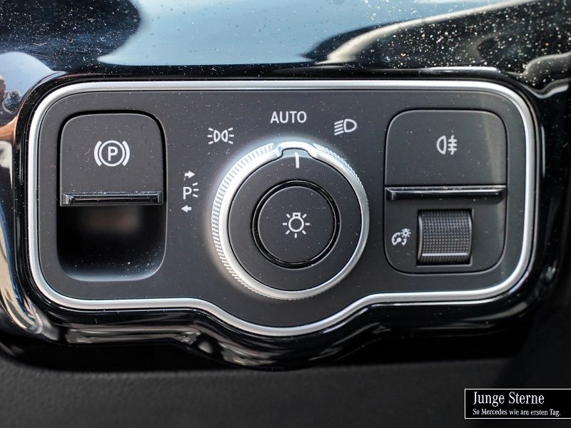 Mercedes-Benz CLA 180 2024