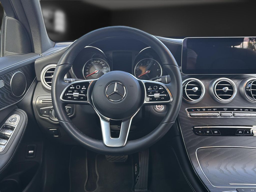 Mercedes-Benz GLC 300 2021