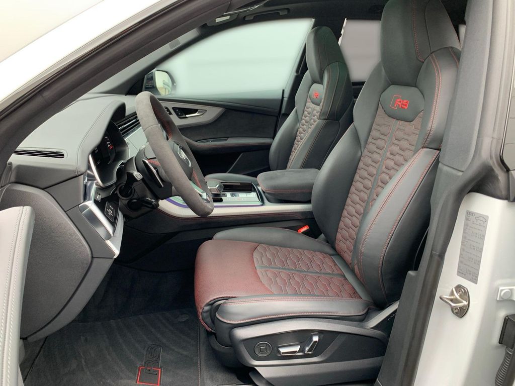 Audi RSQ8 2024