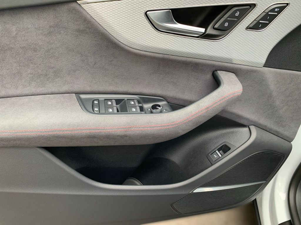 Audi RSQ8 2024