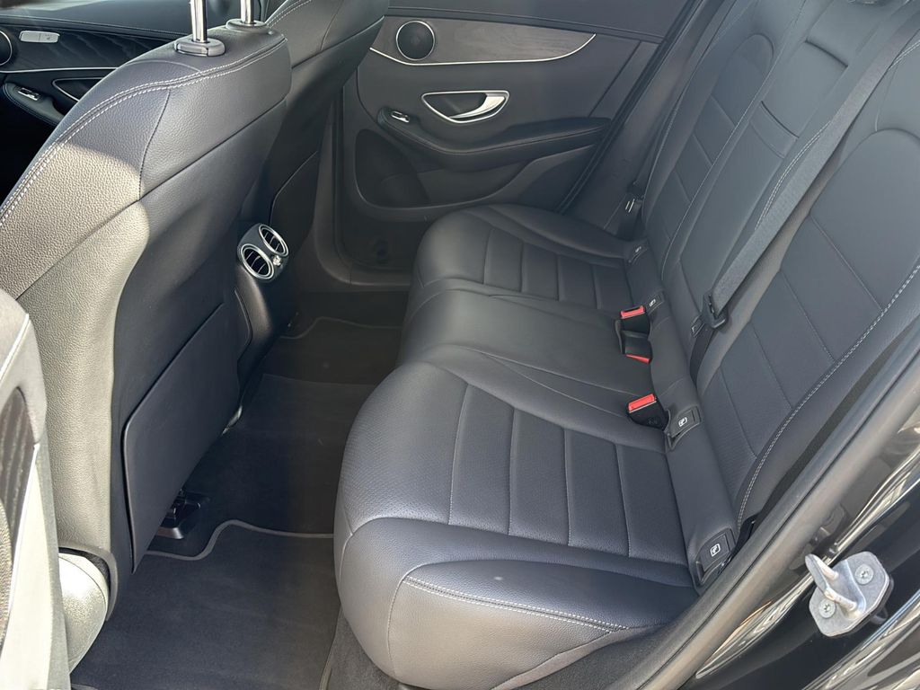 Mercedes-Benz GLC 300 2021