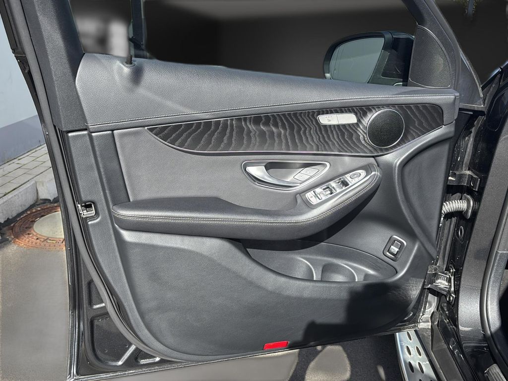 Mercedes-Benz GLC 300 2021