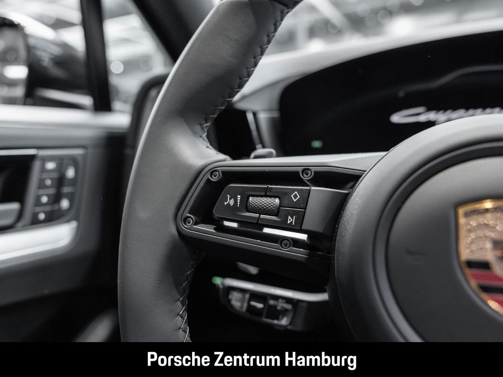 Porsche Cayenne 2025