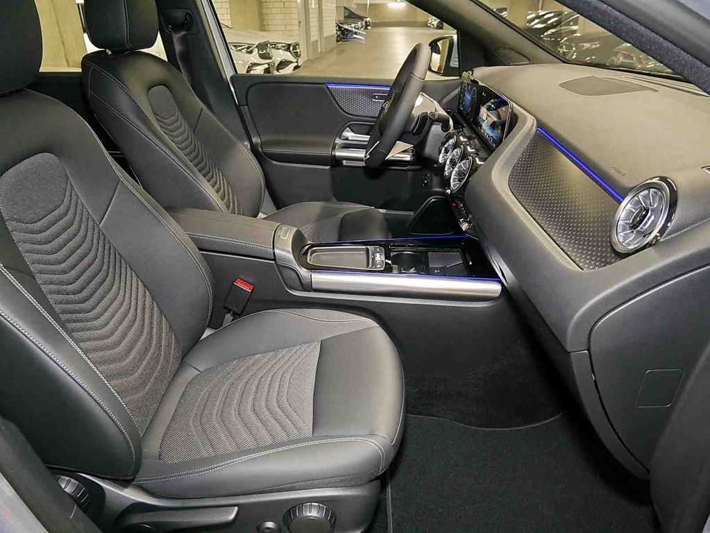 Mercedes-Benz B 180 2025