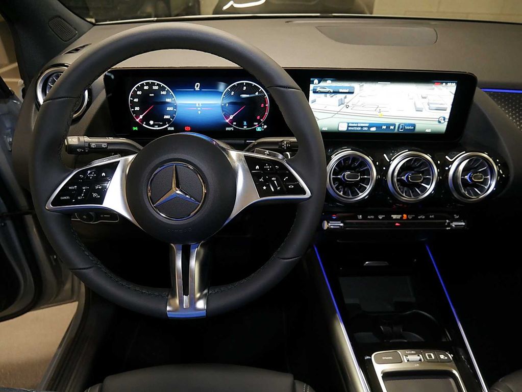 Mercedes-Benz B 180 2025