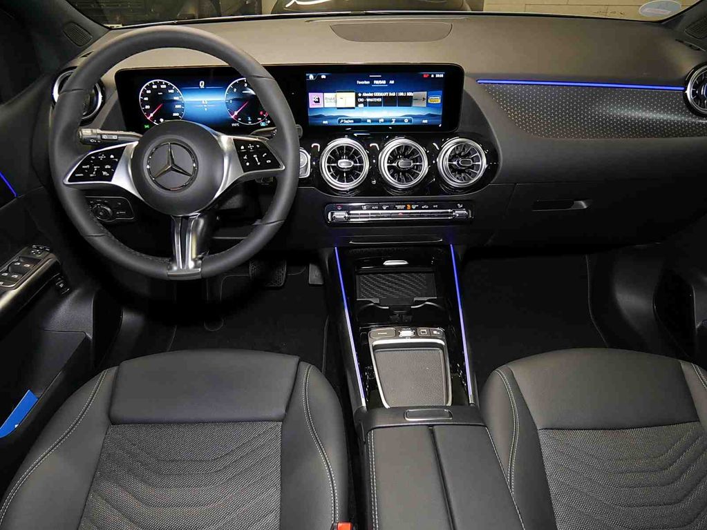 Mercedes-Benz B 180 2025