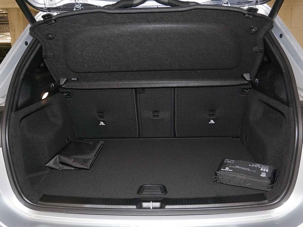 Mercedes-Benz B 180 2025