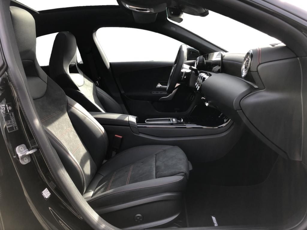 Mercedes-Benz CLA 220 2025