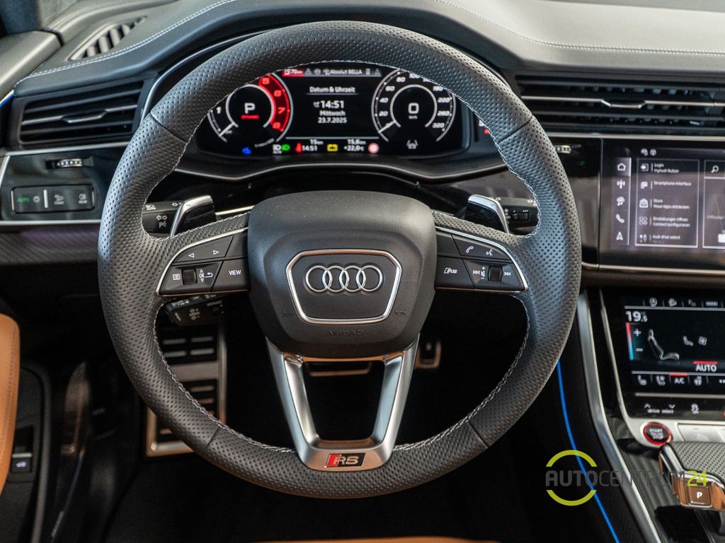 Audi RSQ8