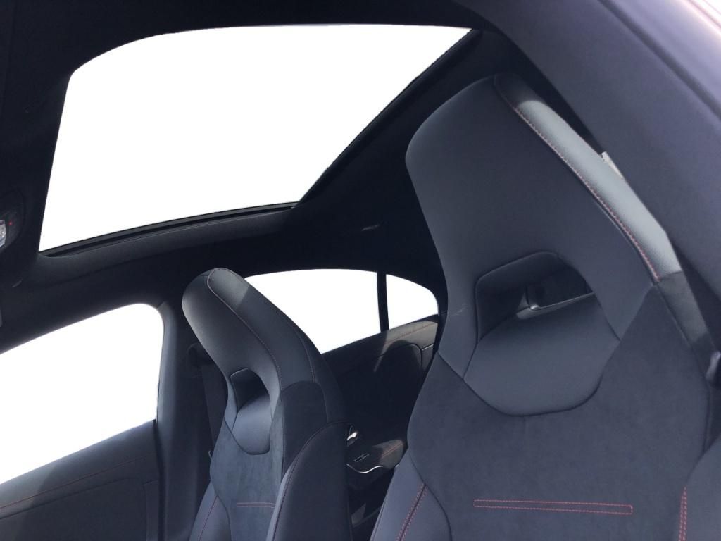 Mercedes-Benz CLA 220 2025