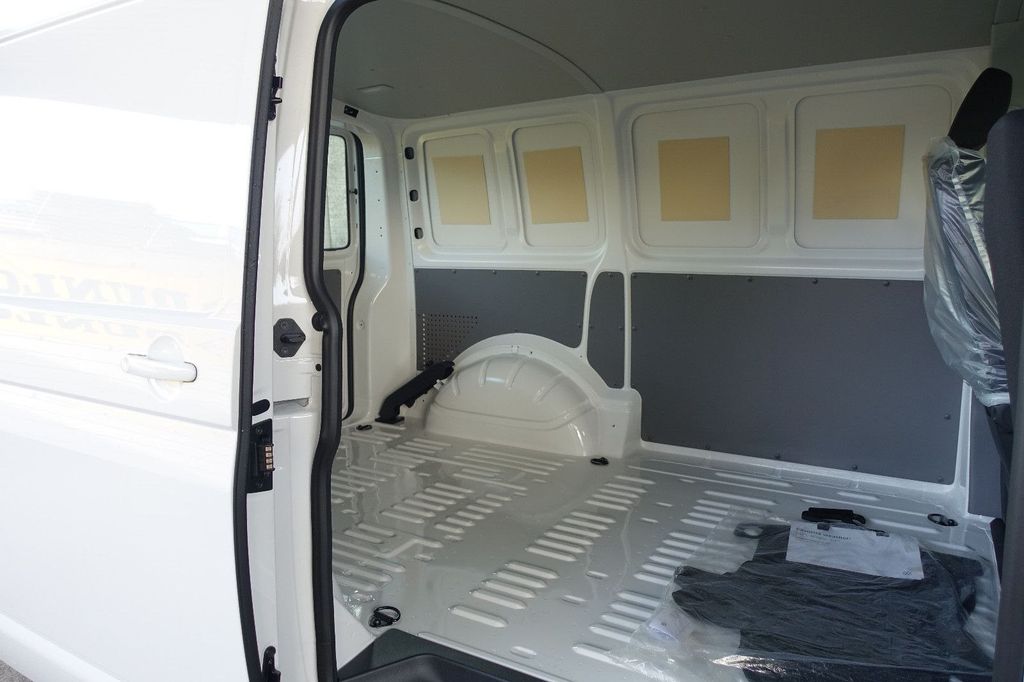 Volkswagen T6 Transporter 2025