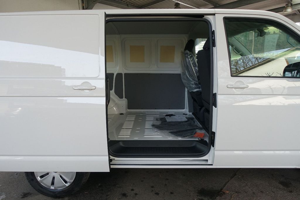Volkswagen T6 Transporter 2025