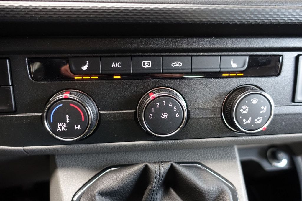 Volkswagen T6 Transporter 2025