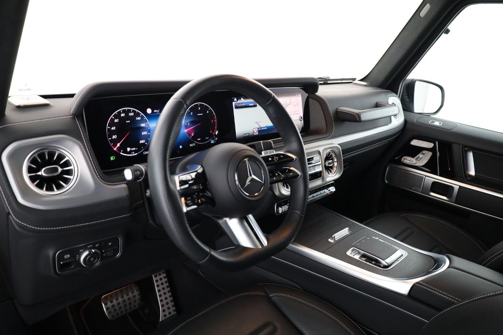 Mercedes-Benz 450 2024