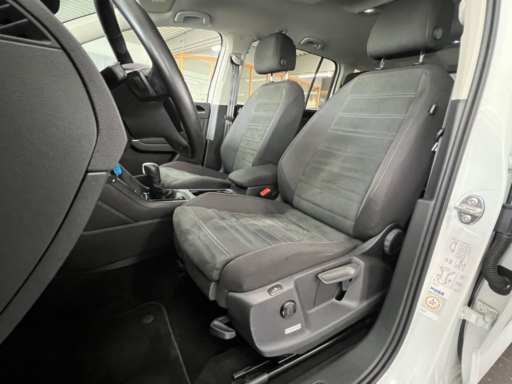 Volkswagen Touran 2021