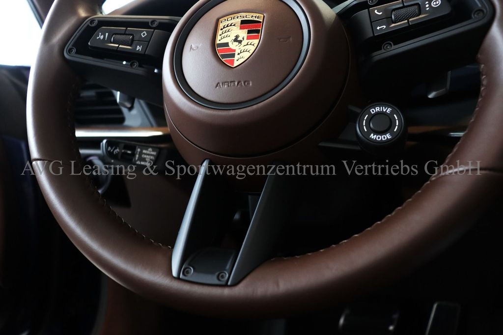 Porsche 992 2024