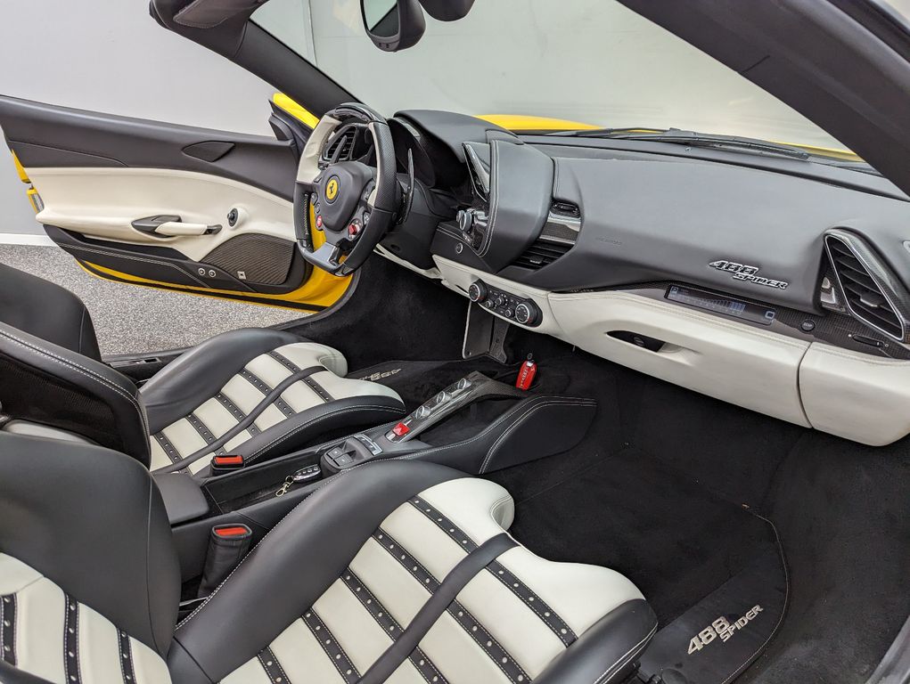 Ferrari 488 Spider 2017