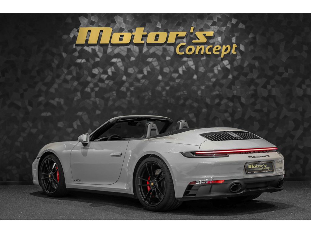 Porsche 992 2024