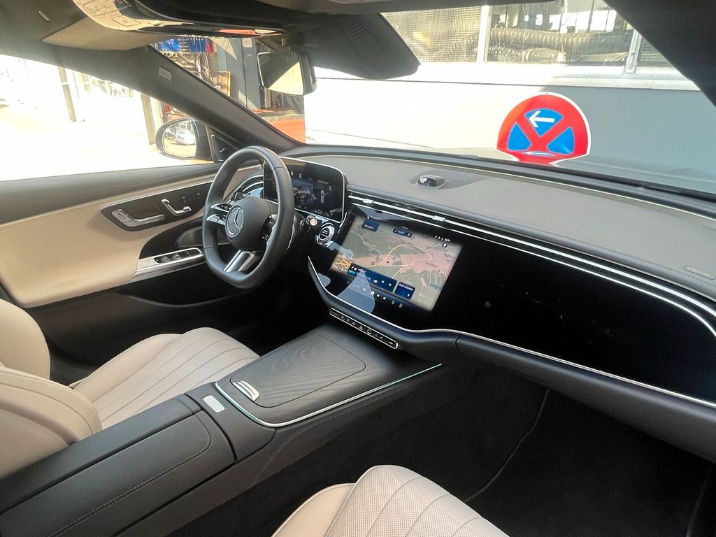 Mercedes-Benz E 300 2025